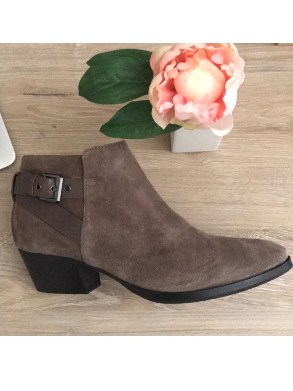 AQUATALIA  Farin Weatherproof Bootie boots shoes rare size 9.5